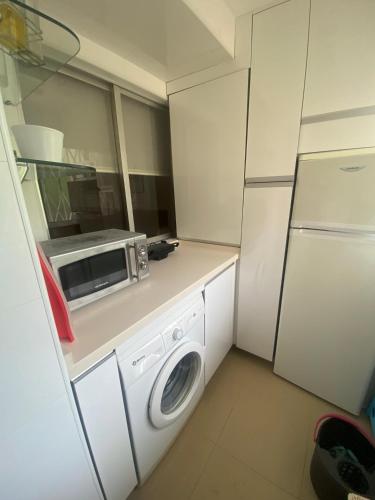 Homely Home Paseo Maritimo Edificio Eden Roc photo 22