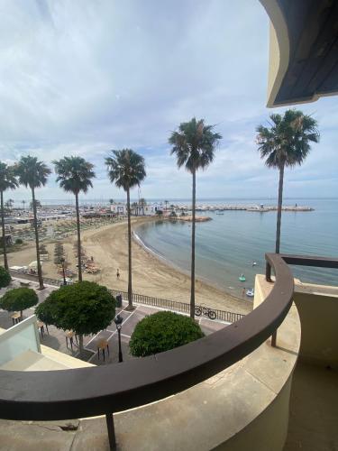 Homely Home Paseo Maritimo Edificio Eden Roc photo 7