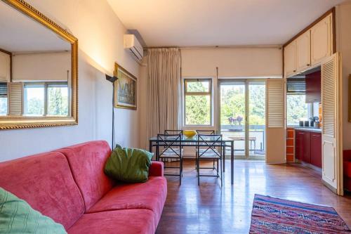 Plaza Cheery Suite