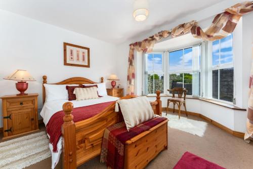 Postel nebo postele na pokoji v ubytování Cottage 207 - Ballyconneely