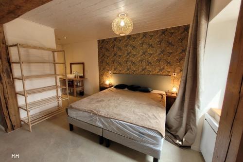 Photo de la galerie de l'établissement La Maisonnette de l Espace Themis, piscine partagée, à Saint-Germain-de-Salles