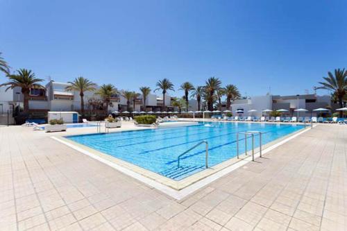 Swimmingpoolen hos eller tæt på MARIPOSA en Frontera/Primavera