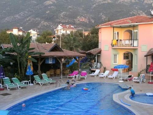 Gallery image of Sonmez Hotel in Oludeniz