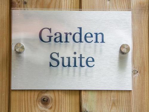 Certifikát, hodnocení, plakát nebo jiný dokument vystavený v ubytování Garden Suite