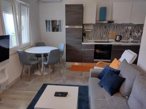 Beautiful apartment with 2 terraces and a parking space