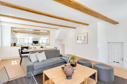 Miragaia Apartments by DA'HOME