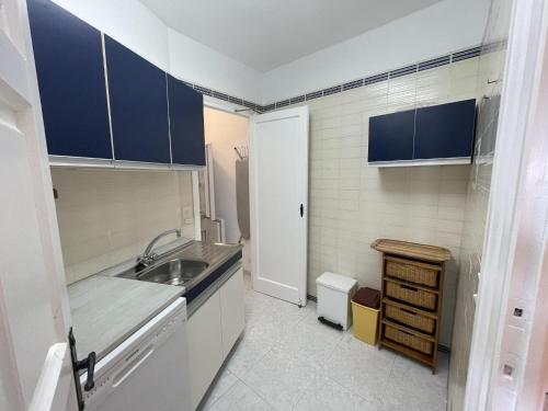 Ένα μπάνιο στο Apartament CCS 100