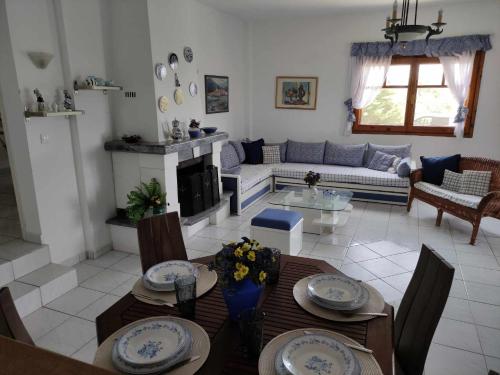 Gallery image of Gaia Olives Villa in Sozopoli