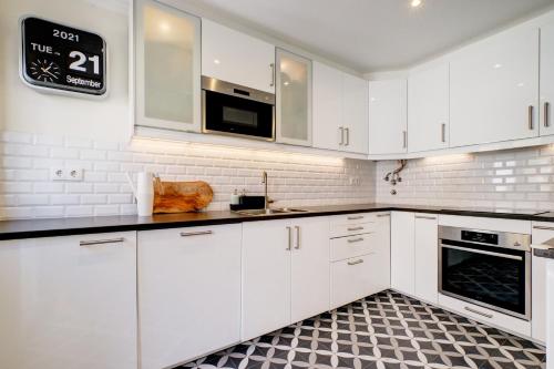 Comfortable Town House in Quiet Area by LovelyStay