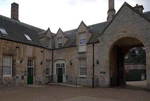 Gallery image of Stoke Rochford Hall in Grantham