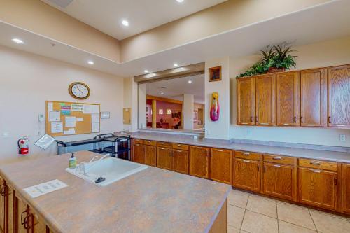 Η κουζίνα ή μικρή κουζίνα στο Vistoso Village #183