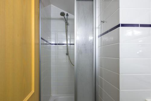 Bilik mandi di Alphotel Ettal
