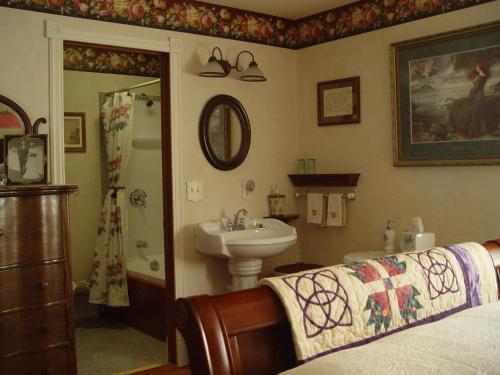 Gallery image of Blue Mountain Bed and Breakfast in Lolo