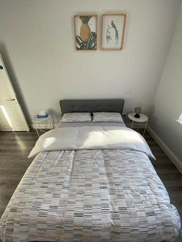 Säng eller sängar i ett rum på 1-Bed apt in Dublin City Centre