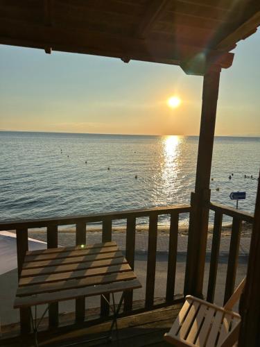 Petrospito by the sea!