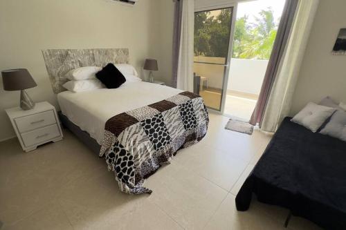 Postel nebo postele na pokoji v ubytování Estrella Residences - Two Bedroom