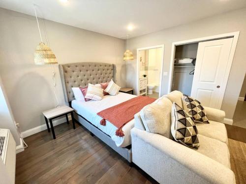 302 Comfy Cabin 1BD with city view in Center city Image