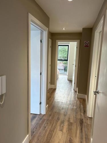Modern 2BR Sleeps 4 Easy Access to City Centre photo 13