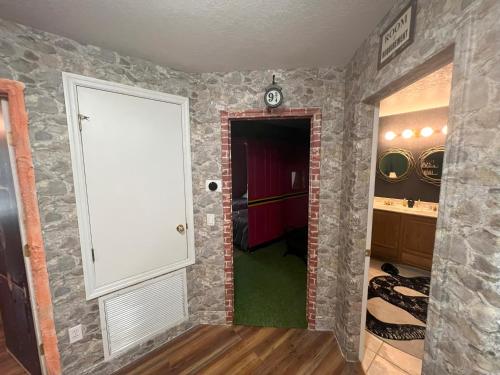 Gambar di galeri bagi Magical Castle Near Theme Parks di Orlando