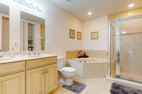 Koupelna v ubytování Sunseekers 4400 Unit C-103 A