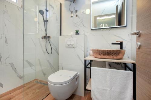 Panoramic apartment Malis tesisinde bir banyo
