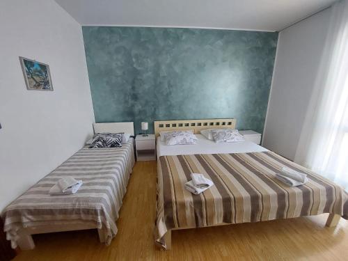 Apartments by the sea Mavarstica, Ciovo - 2043