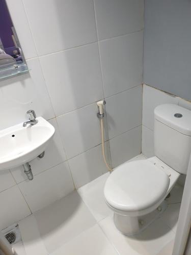 A bathroom at Bolang Apartel