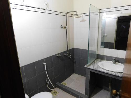 Gambar di galeri bagi Hotel Tourist Inn Lahore di Lahore