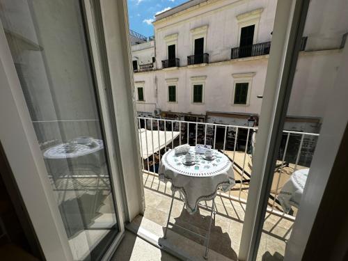 Balkoni atau teres di le stanze di galloLizio