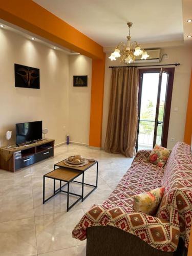 Μια τηλεόραση ή/και κέντρο ψυχαγωγίας στο Eirini house