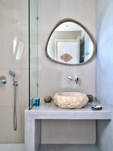 Corina Studios-Apartments