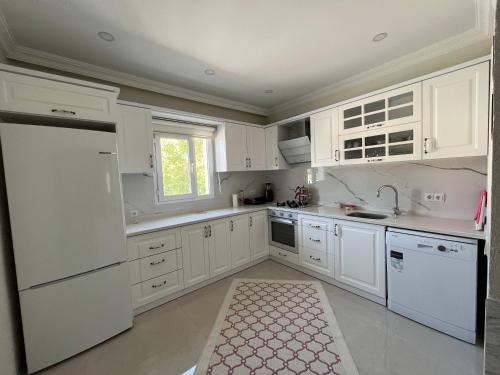 Dapur atau dapur kecil di Apart Portakal Çiçeği