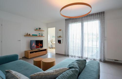Le Bleu Du Lac 3 étoiles - Secteur recherché, Calme & familiale, à 300m du lac & de la vieille ville, Garage privé