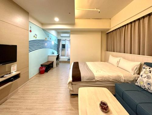 Μια τηλεόραση ή/και κέντρο ψυχαγωγίας στο Music City Inn