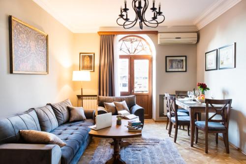 hotelise I Broadway Apartment