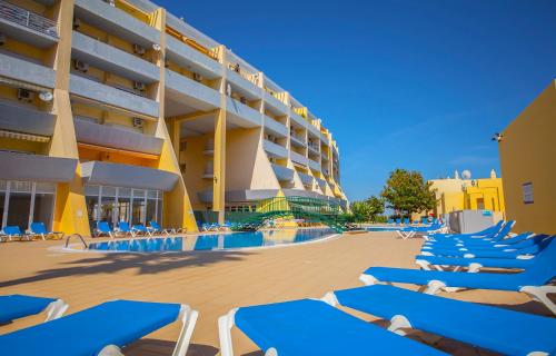 B11 - Beach Way Apartment