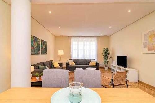 Velazquez Suites
