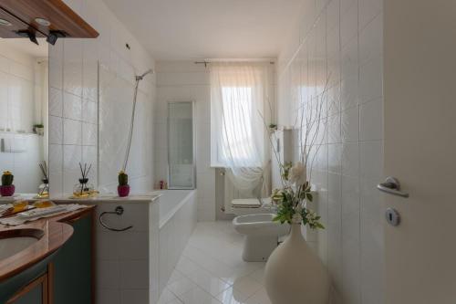 Bilik mandi di A casa di Luna