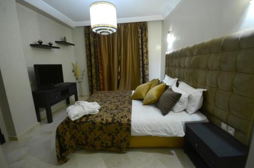 Appart vue piscine et montagne Marrakech