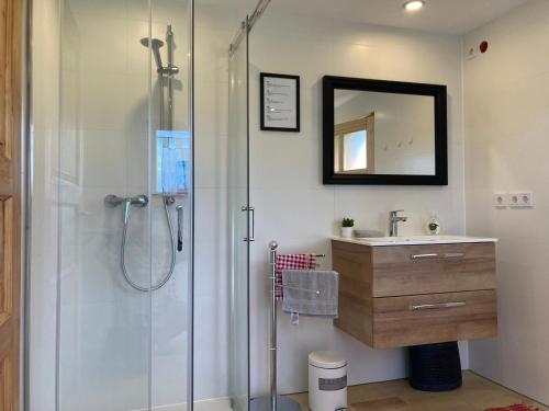 A bathroom at Camping f Selbstversorger Gut Jägerhof adults only