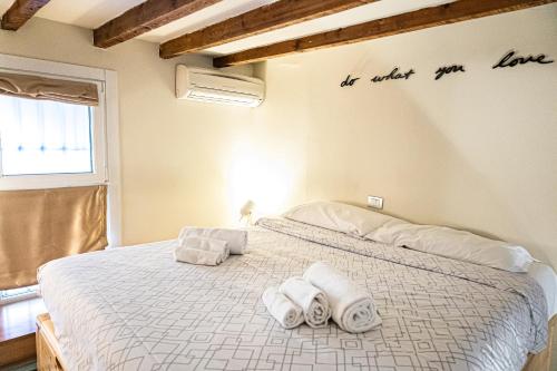 Intrho Navigli-Centro Apartment - Modern & Cozy
