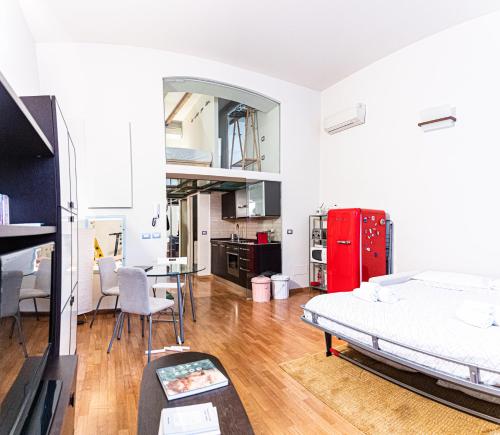Intrho Navigli-Centro Apartment - Modern & Cozy