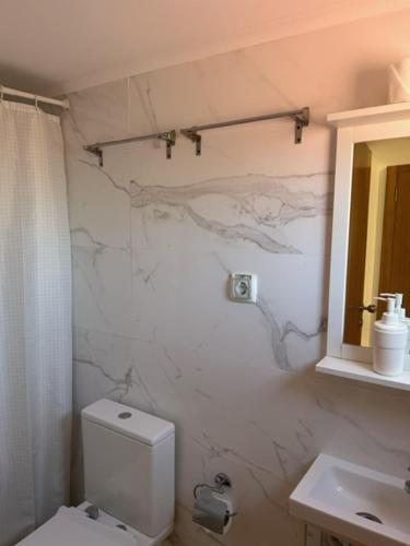 Uma casa de banho em Residencial Joao XXI