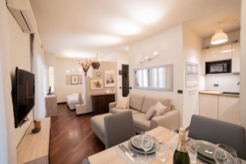 Brera Stylish Apartment, Central Milan