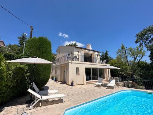 Renovated 2 bed villa in the hills with pool- 2119
