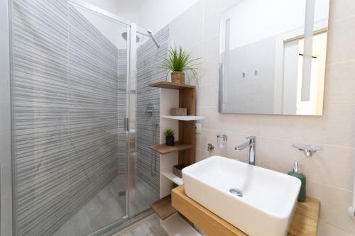 Design Apartment - Stazione Centrale, Milan
