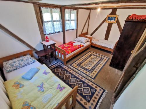 an overhead view of a room with two beds at Etno Selo Dodig in Drvar