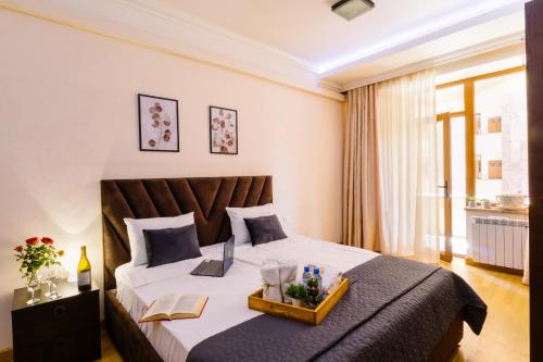 hotelise I The Paragon Apartment