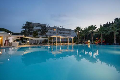 Piscina di Hotel Le Palme o nelle vicinanze