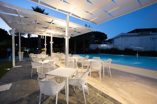 Piscina di Hotel Le Palme o nelle vicinanze